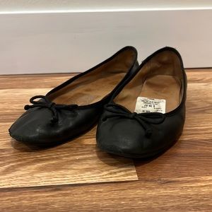 Franco Sarto Black Ballet Flats with bows